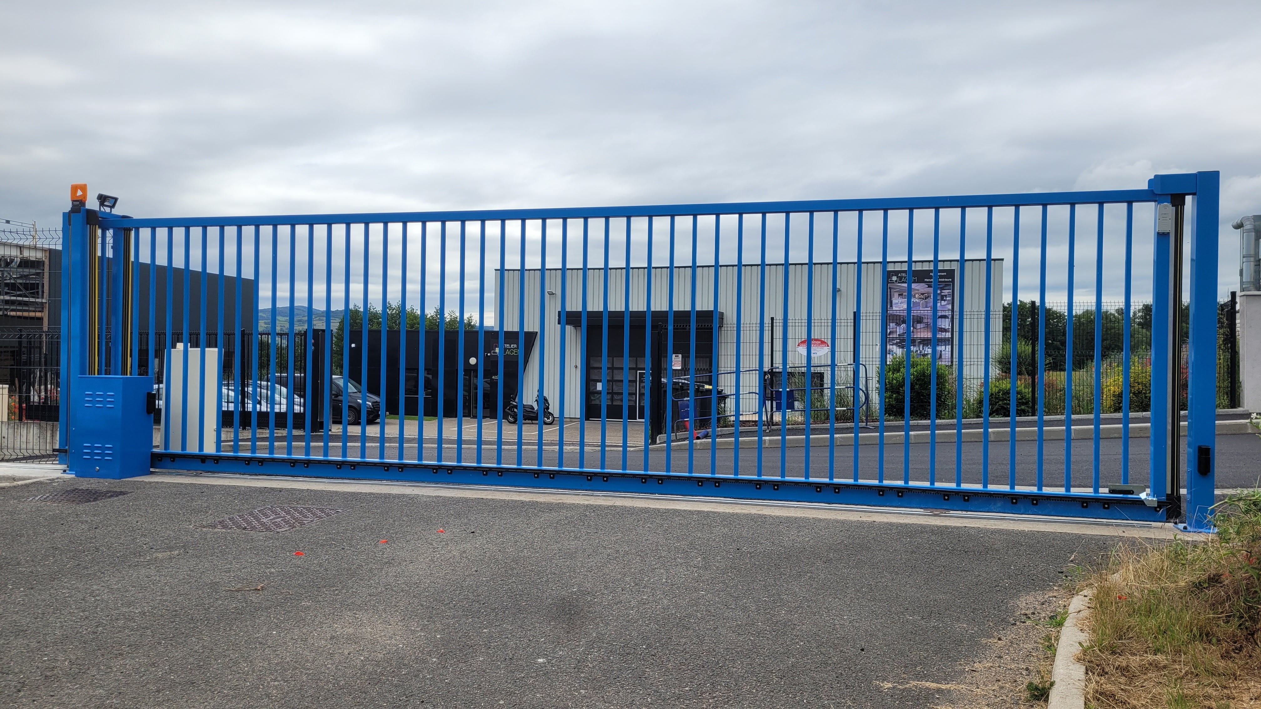 Rideau métallique industriel — THERA ProAccess