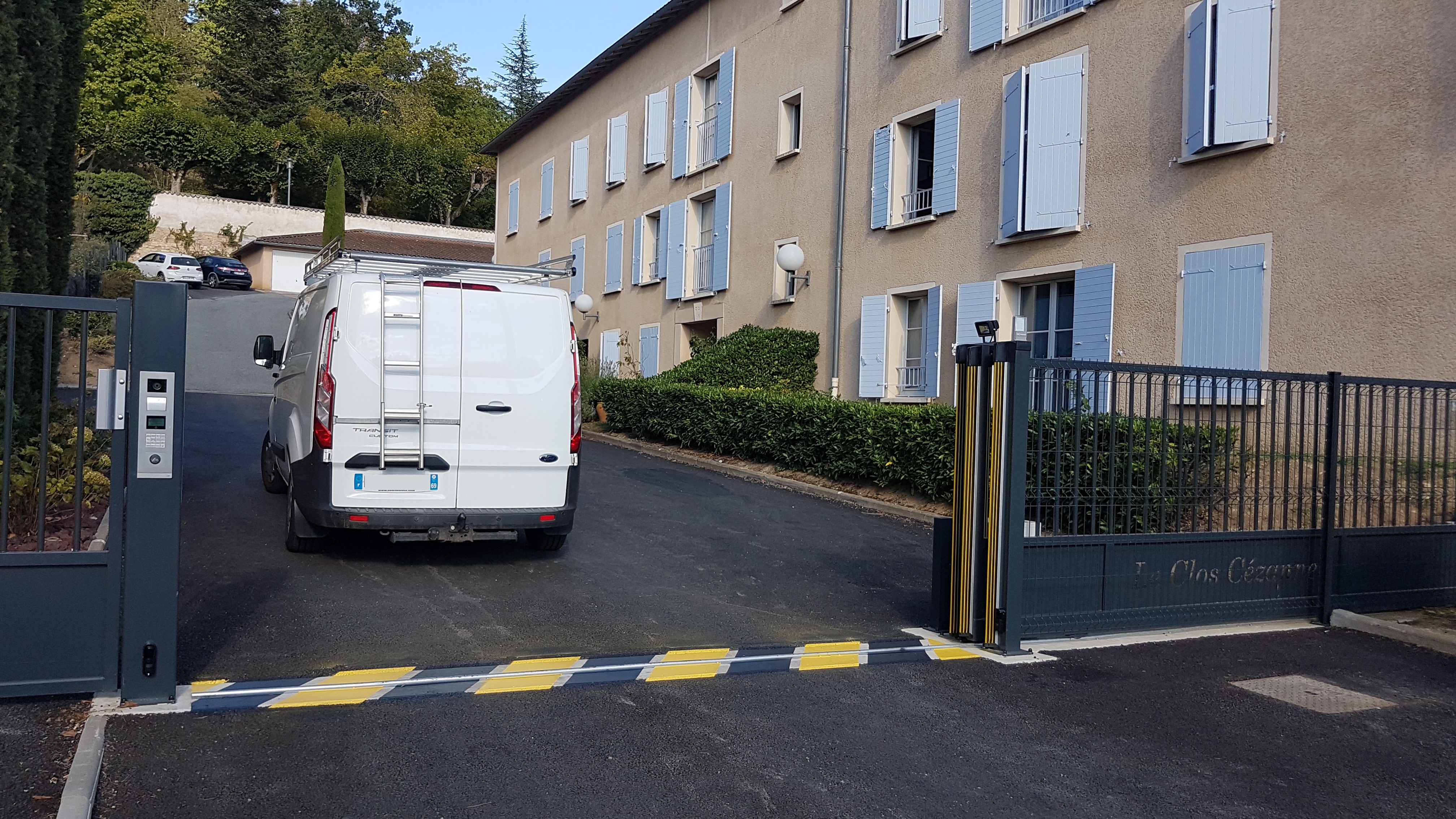 Maintenance portails et portes automatiques — THERA ProAccess