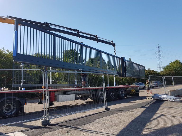 installation-portail-autoportant-industriel-vaulx-en-velin